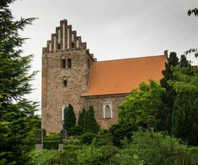 Visit Møn Keldby Kirche auf Radreise besuchen